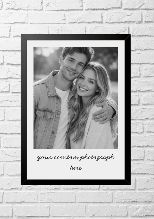 B&W couple frame
